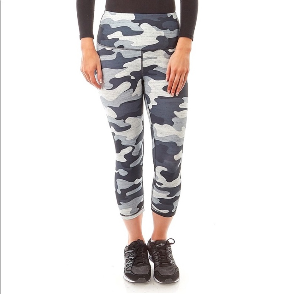 Reebok Camo capris